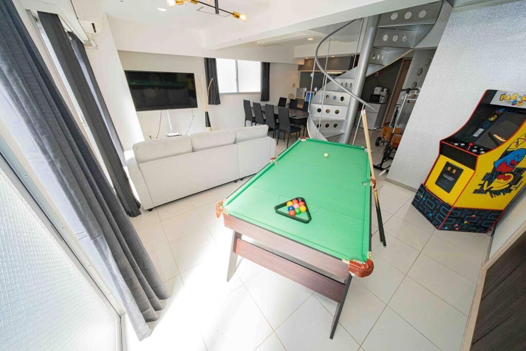 Appartement メルシアター鈍色の風・最上階デザイナーズルーム à Ōsaka Extérieur photo