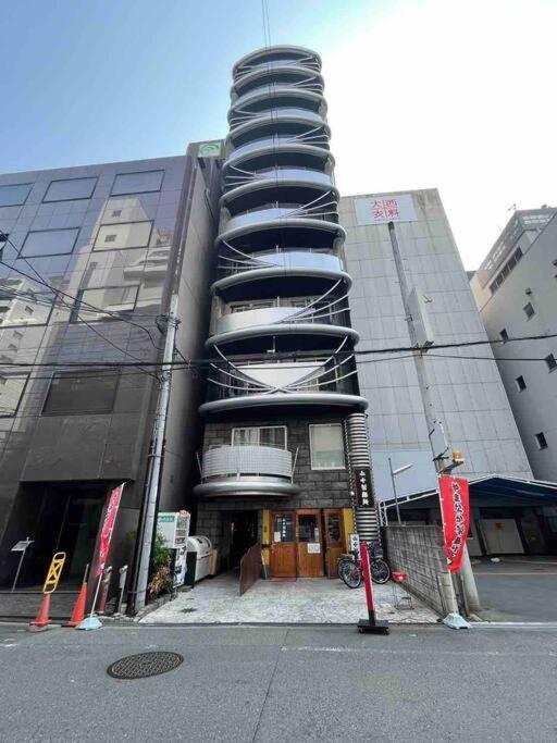 Appartement メルシアター鈍色の風・最上階デザイナーズルーム à Ōsaka Extérieur photo