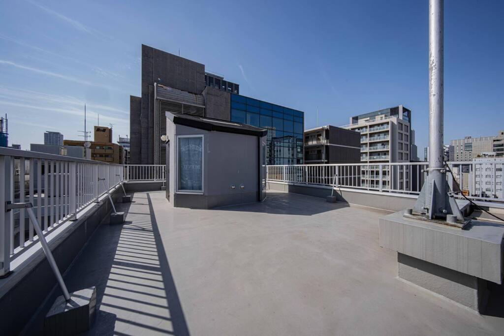 Appartement メルシアター鈍色の風・最上階デザイナーズルーム à Ōsaka Extérieur photo